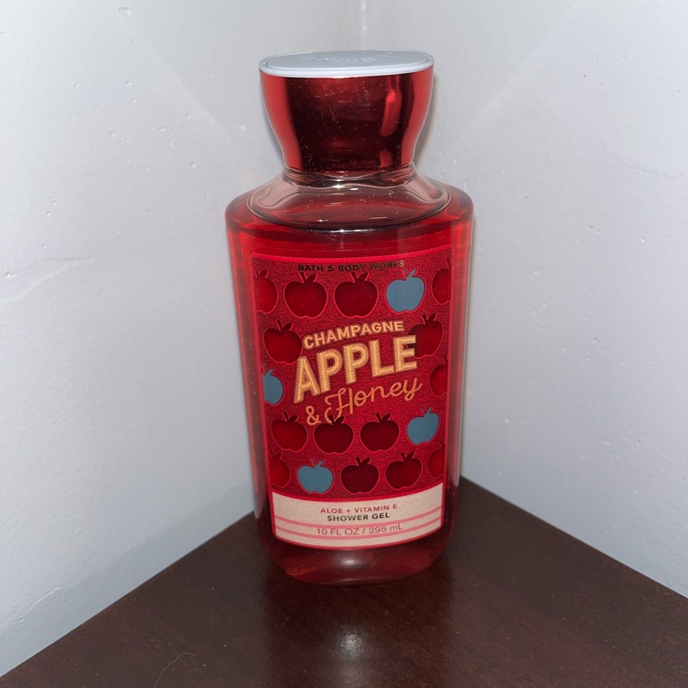 Bath & Body Works Champagne Honey and Apple shower gel!